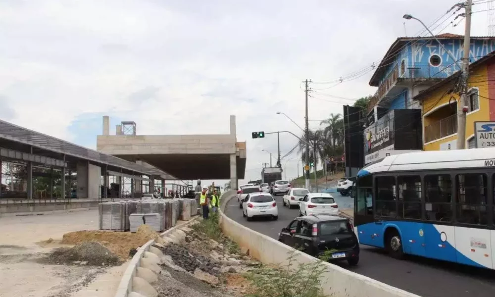 Trecho Da Ruy Rodriguez Em Frente Ao Terminal Ouro Verde Ficar