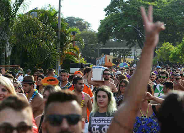 Foliões-da-City-Banda-podem-contribuir-com-Banco-de-Alimentos-neste-sábado.jpg