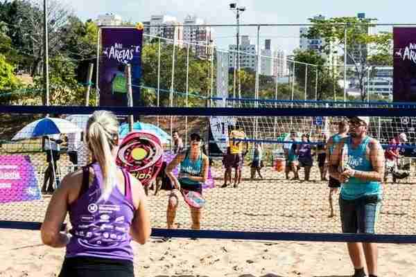 Lagoa-do-Taquaral-vira-praia-e-recebe-campeonato-de-tênis-na-areia.jpg