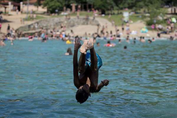 Incidência de lesões graves na medula aumenta no verão, diz médico