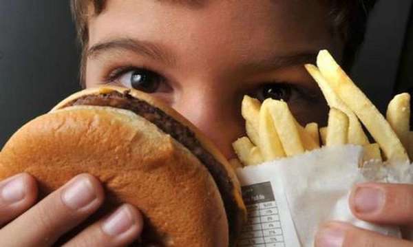 Em dia de conscientização, médicos alertam sobre obesidade infantil