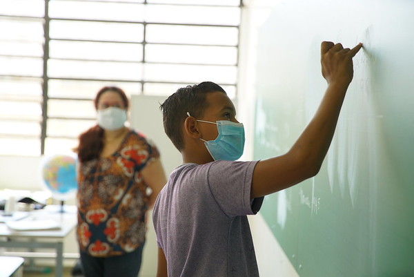 Escolas estaduais retomam atividades presenciais até a próxima semana