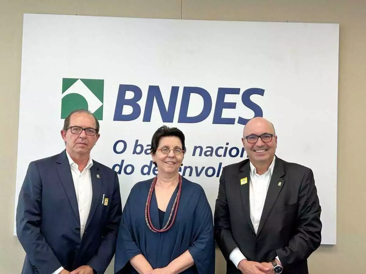 Prefeito pede agilidade ao BNDES no financiamento de obras antienchentes