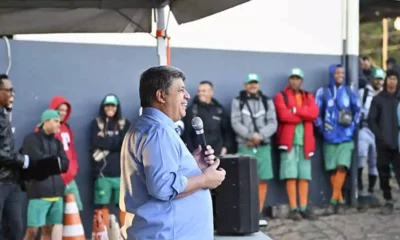 Prefeito em exercício participa de confraternização pelo Dia do Gari